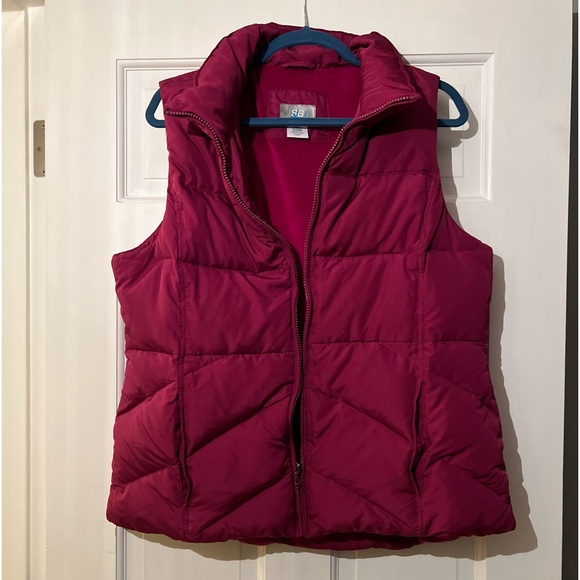 Dark pink puffer warm puffer vest - Picture 3 of 4